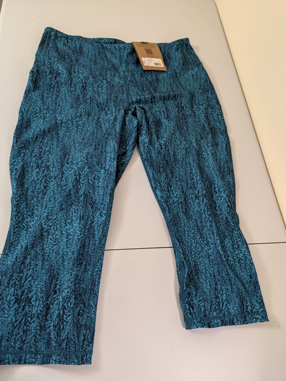Patagonia Teal Patterned Ankle-Length Women's Jeans B21
